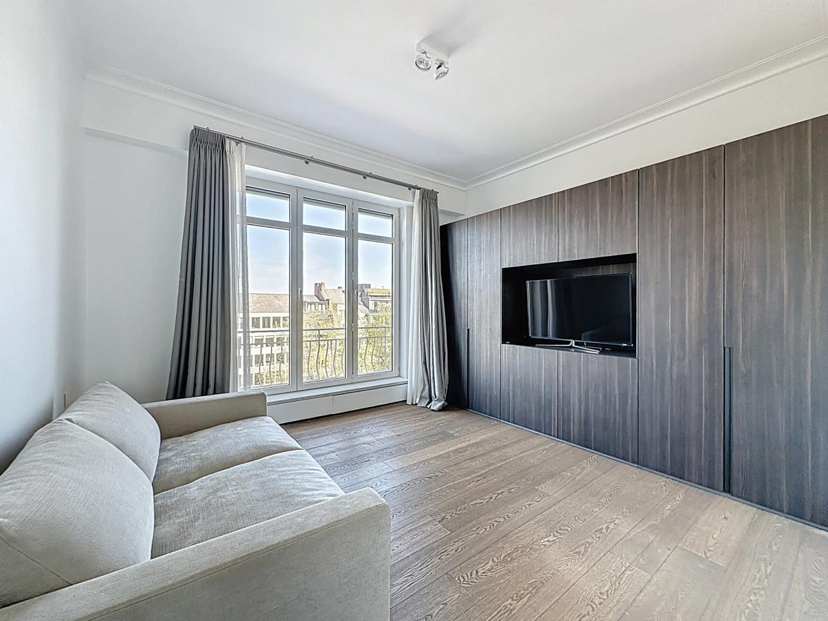 Louise/Cambre: Somptueux appartement meublé 3 ch. + terrasse