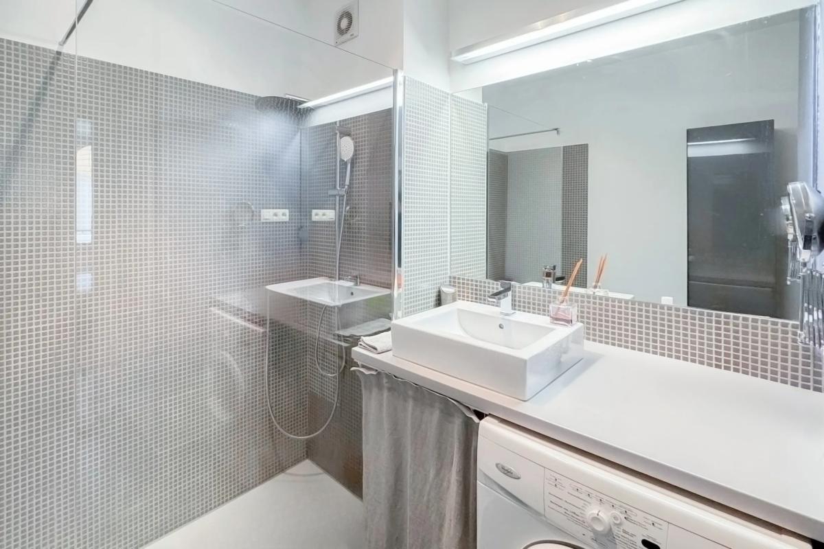 SOUS OFFRE !! Defacqz: lumineux appartement 1 chambre et terrasse