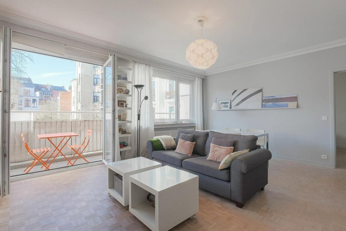 SOUS OFFRE !! Defacqz: lumineux appartement 1 chambre et terrasse