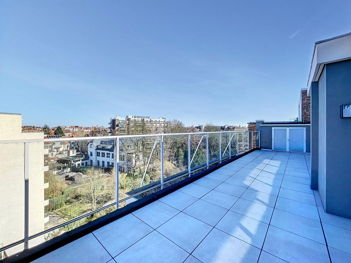 Quartier Européen : Penthouse 3 chambres avec 2 terrasses