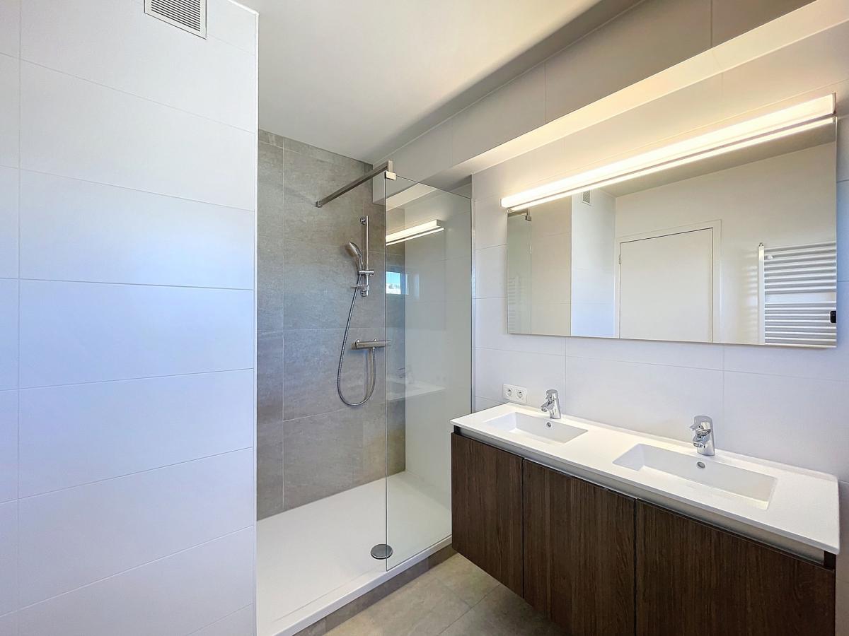 Quartier Européen : Penthouse 3 chambres avec 2 terrasses