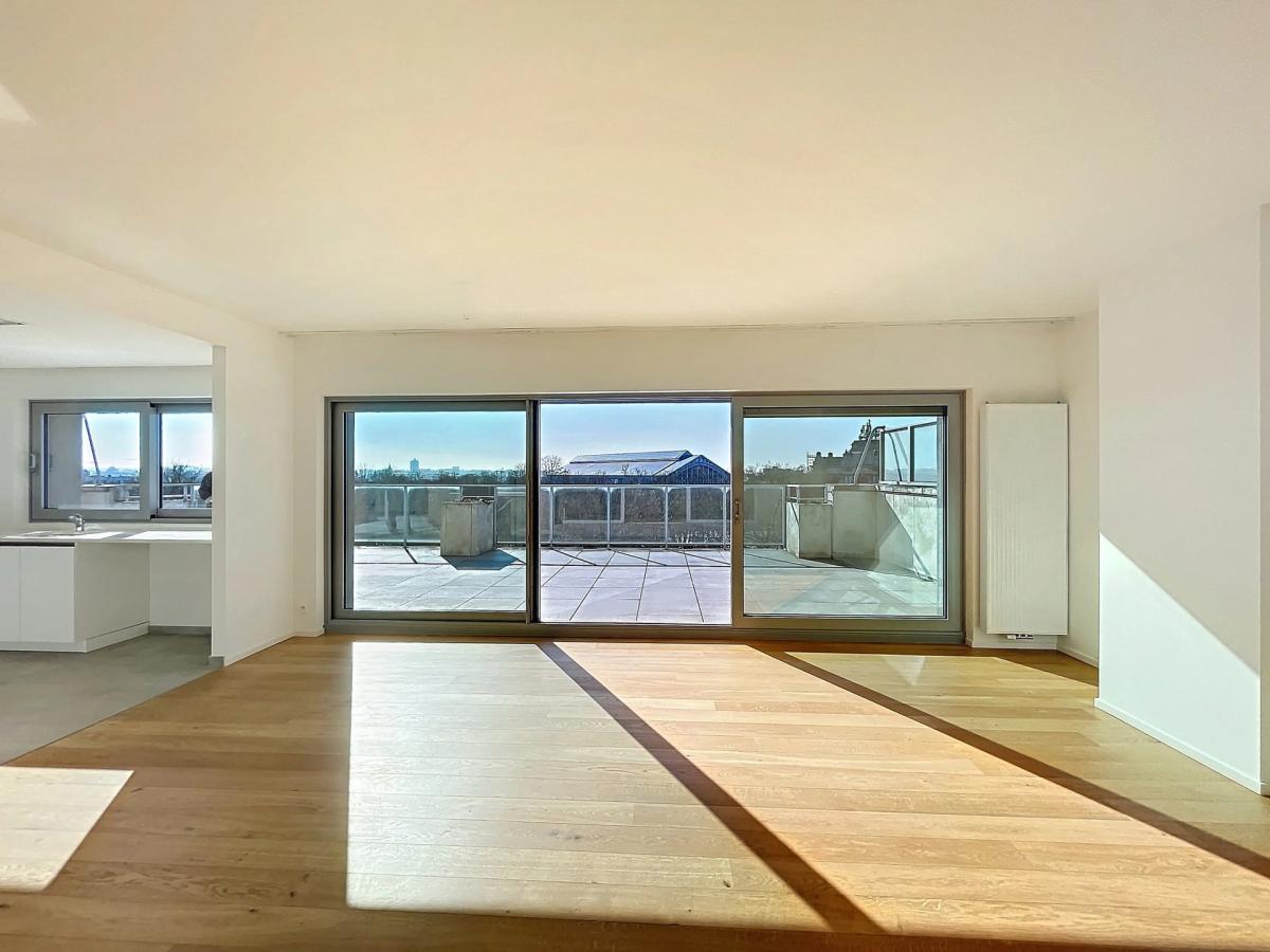 Quartier Européen : Penthouse 3 chambres avec 2 terrasses
