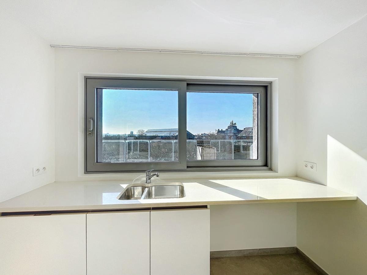 Quartier Européen : Penthouse 3 chambres avec 2 terrasses