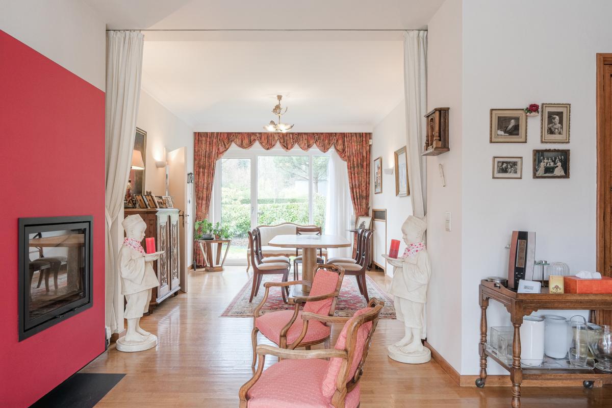 SOUS OFFRE !! Sapinière : Superbe maison 4 chambres, bureau + beau jardin 
