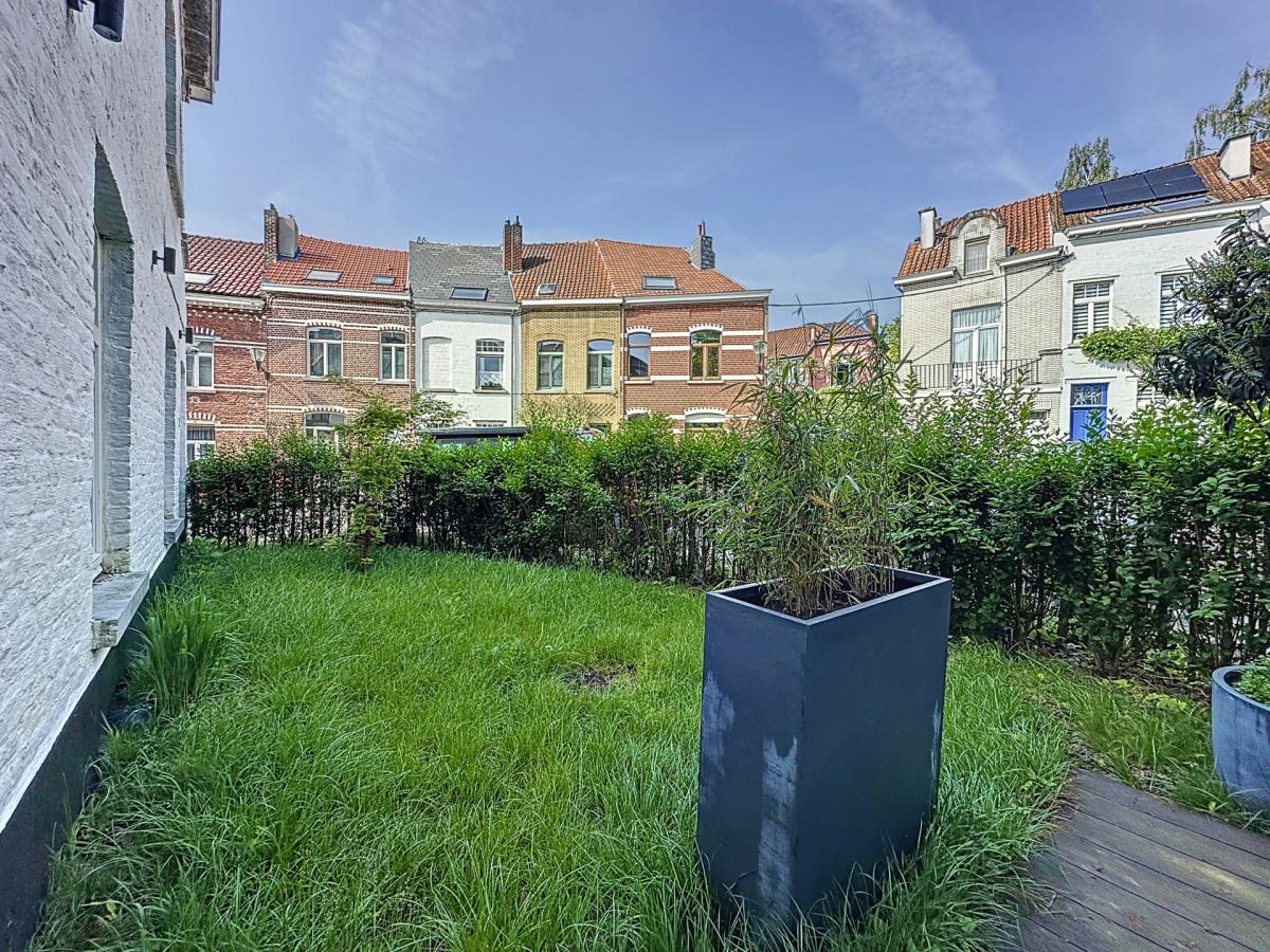 Etangs de Boitsfort : Magnifique maison 3 façades + jardin