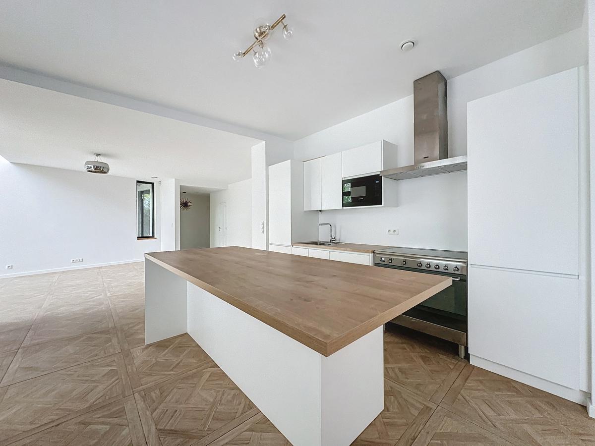 Etangs de Boitsfort : Magnifique maison 3 façades + jardin