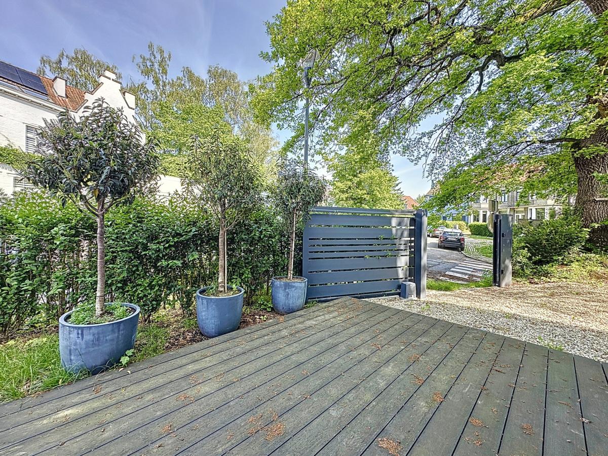 Etangs de Boitsfort : Magnifique maison 3 façades + jardin