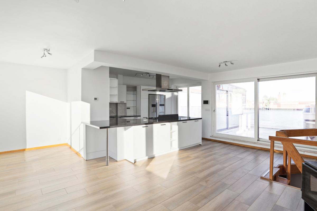 Boondael: Beau penthouse 3 chambres, bureau & 3 terrasses