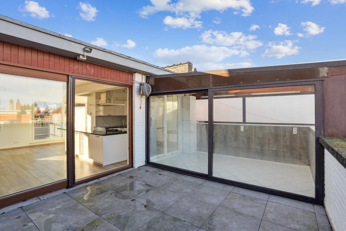 Boondael: Beau penthouse 3 chambres, bureau & 3 terrasses