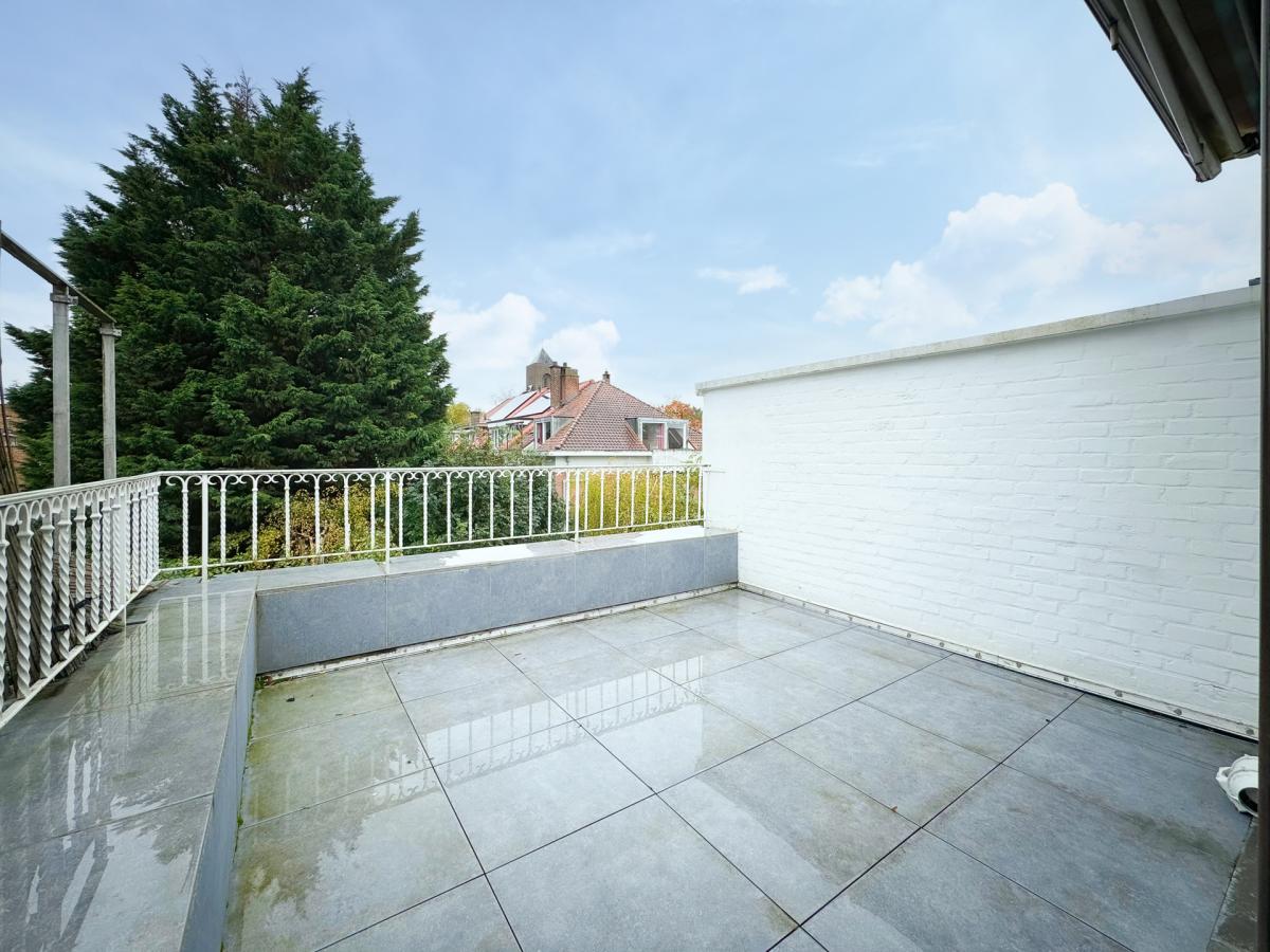Boondael: Beau penthouse 3 chambres, bureau & 3 terrasses