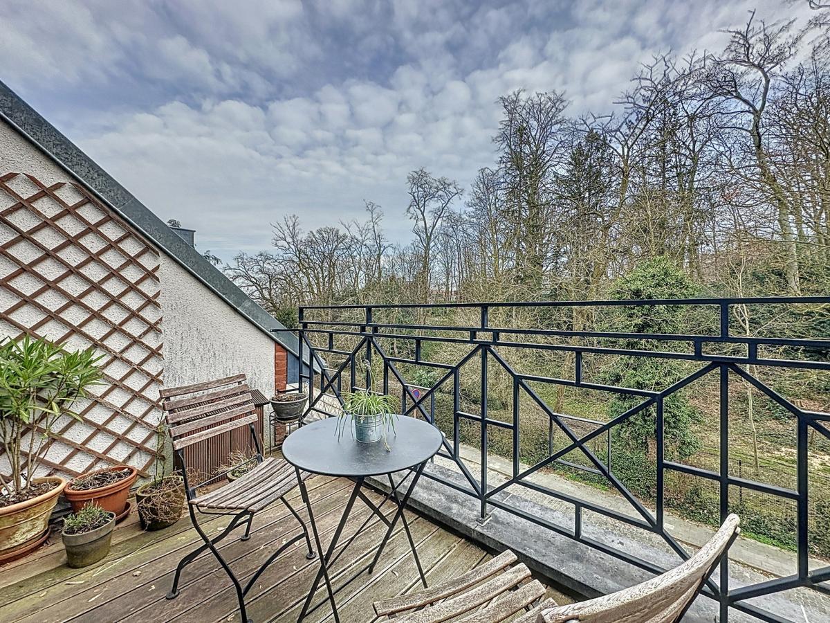 Dieweg : Superbe duplex penthouse + terrasse + parking
