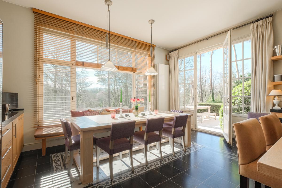 Magnifique villa de 700m2, 6 ch, 6 sdb, jardin de 50 ares