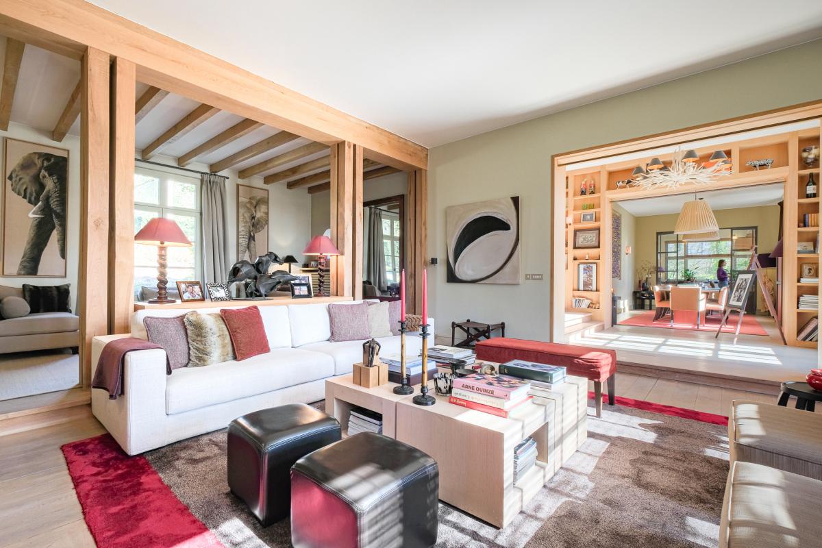 Magnifique villa de 700m2, 6 ch, 6 sdb, jardin de 50 ares