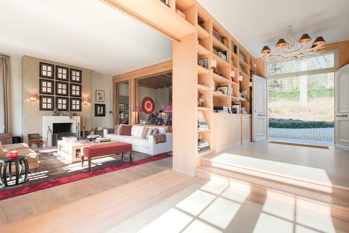 Magnifique villa de 700m2, 6 ch, 6 sdb, jardin de 50 ares