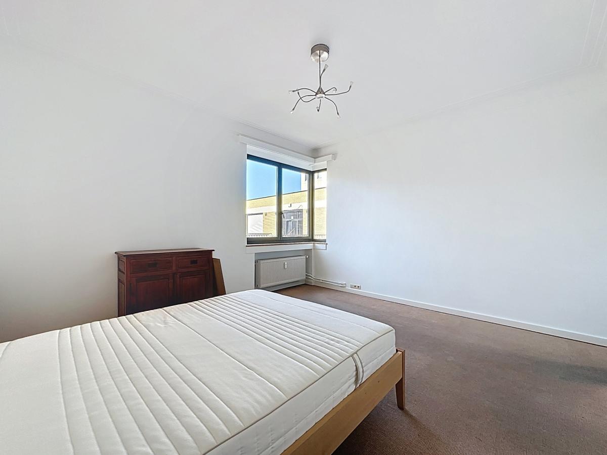 Petit Sablon : Charmant appartement de 2 chambres + balcon
