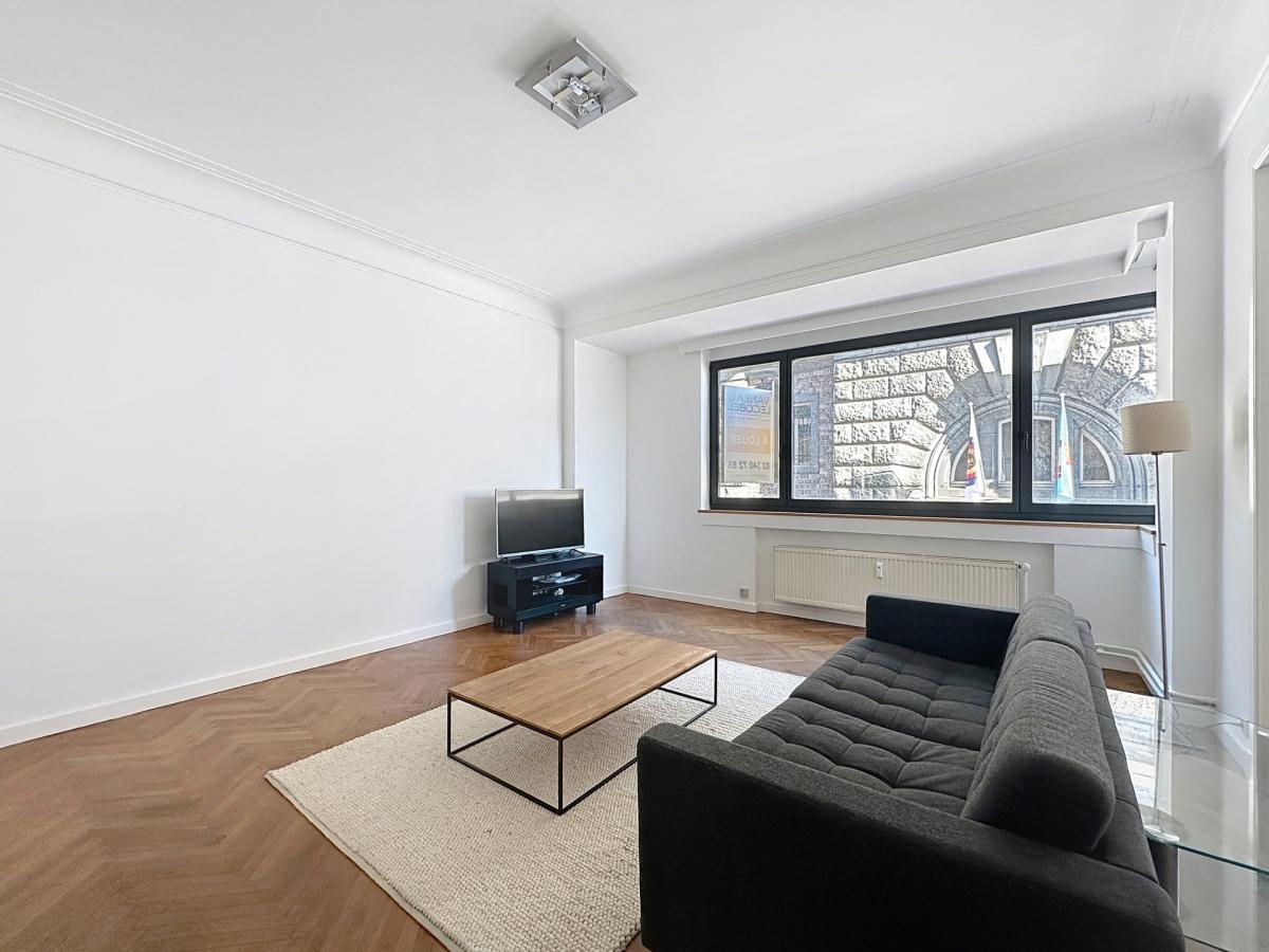 Petit Sablon : Charmant appartement de 2 chambres + balcon