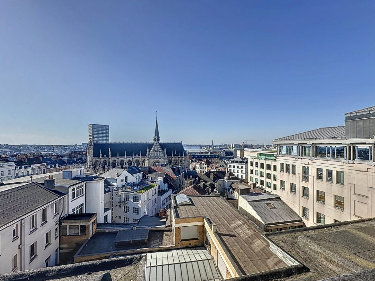 Petit Sablon : Charmant appartement meublé de 2 CH. + balcon