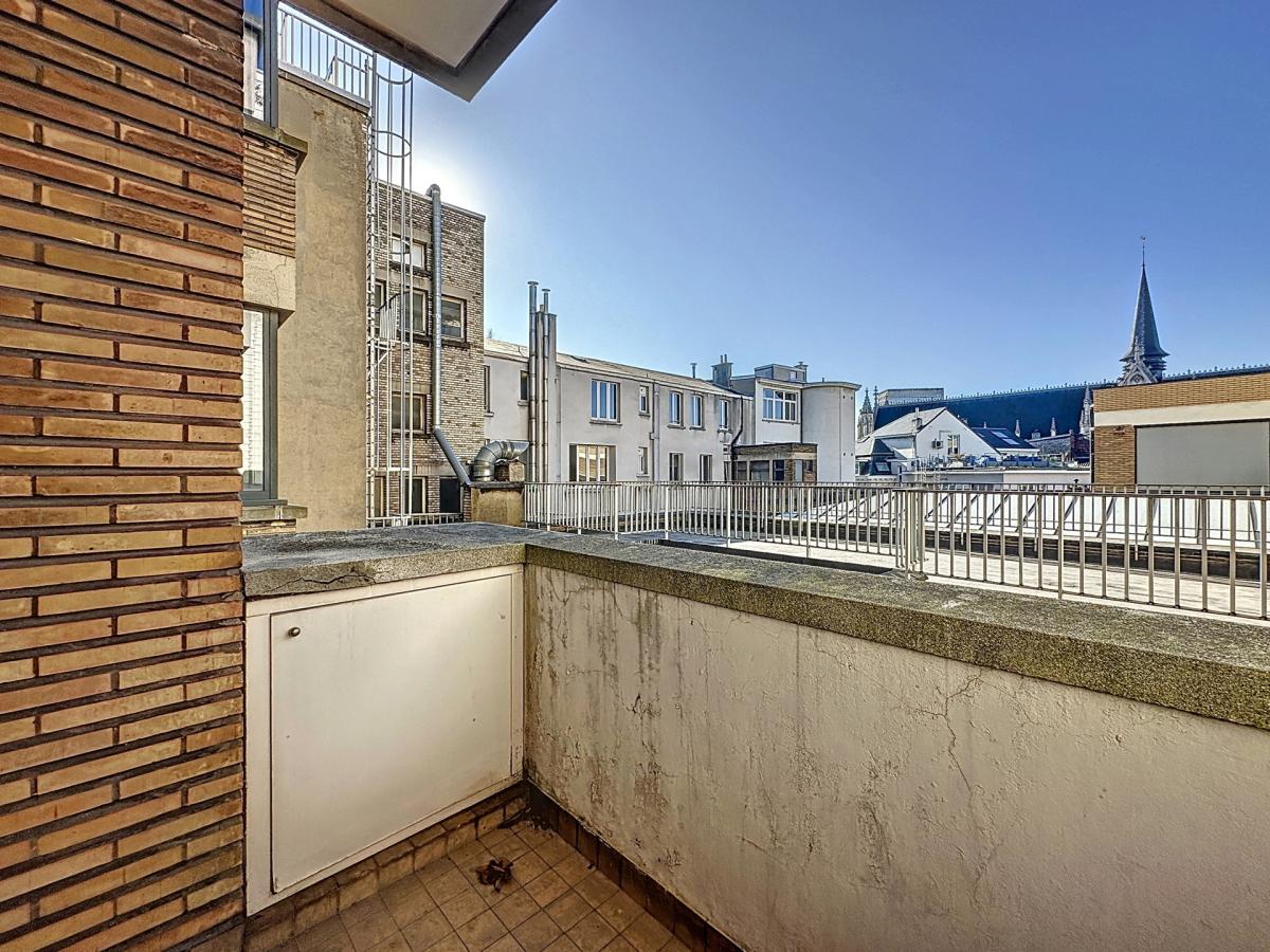Petit Sablon : Charmant appartement meublé de 2 CH. + balcon