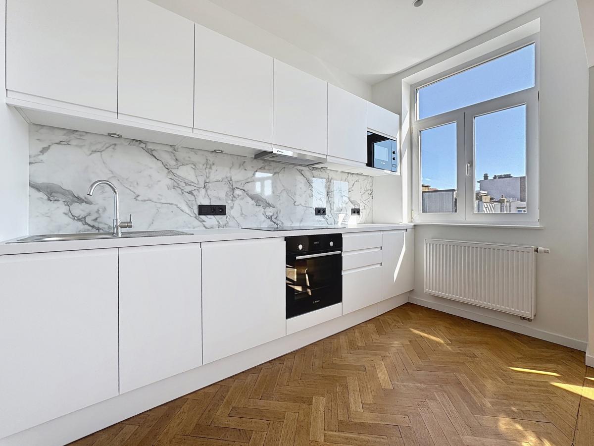 Molière/Alsemberg, ravissant appartement 2ch rénové