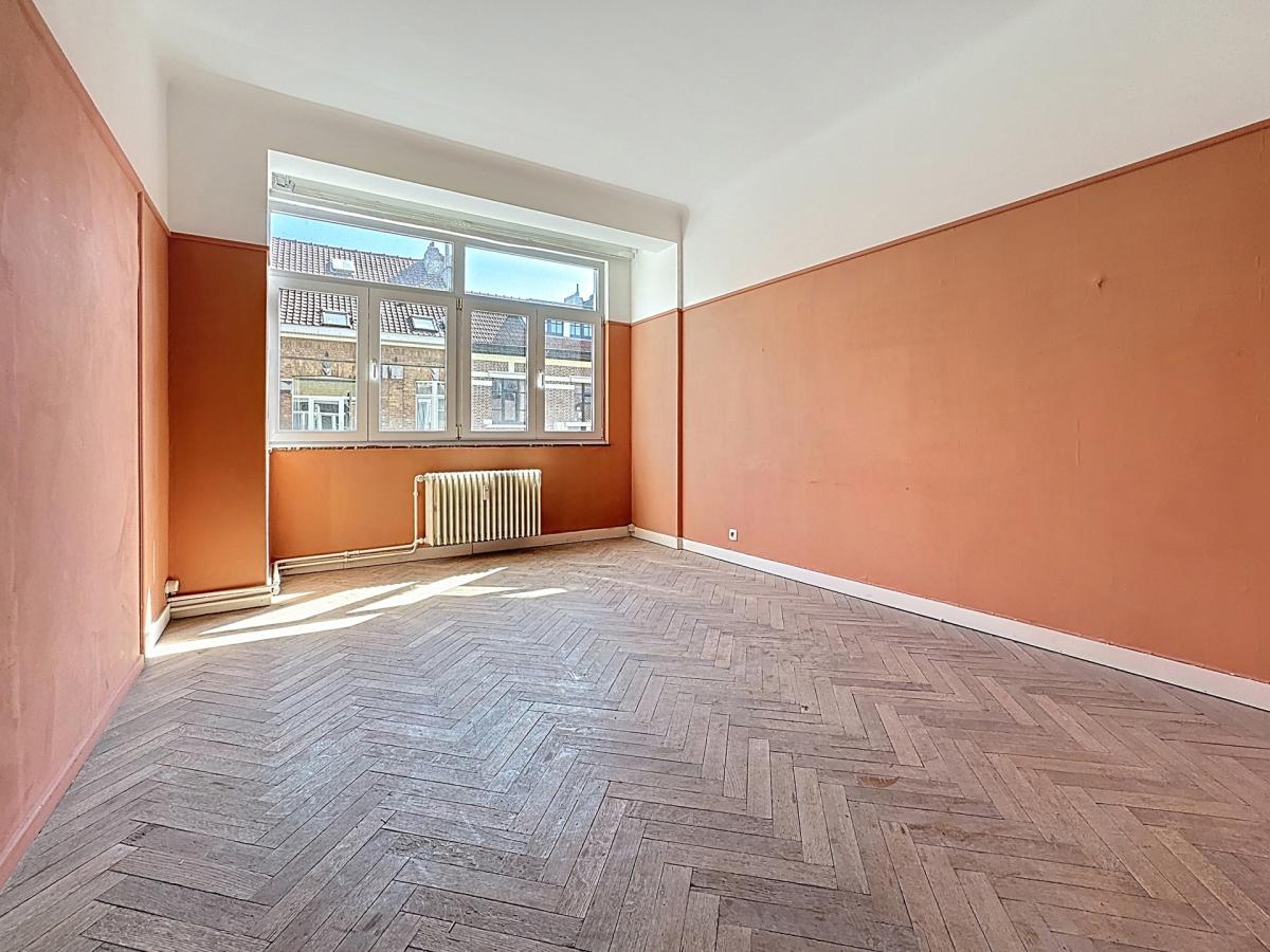 Molière/Alsemberg, ravissant appartement 2ch à rénover