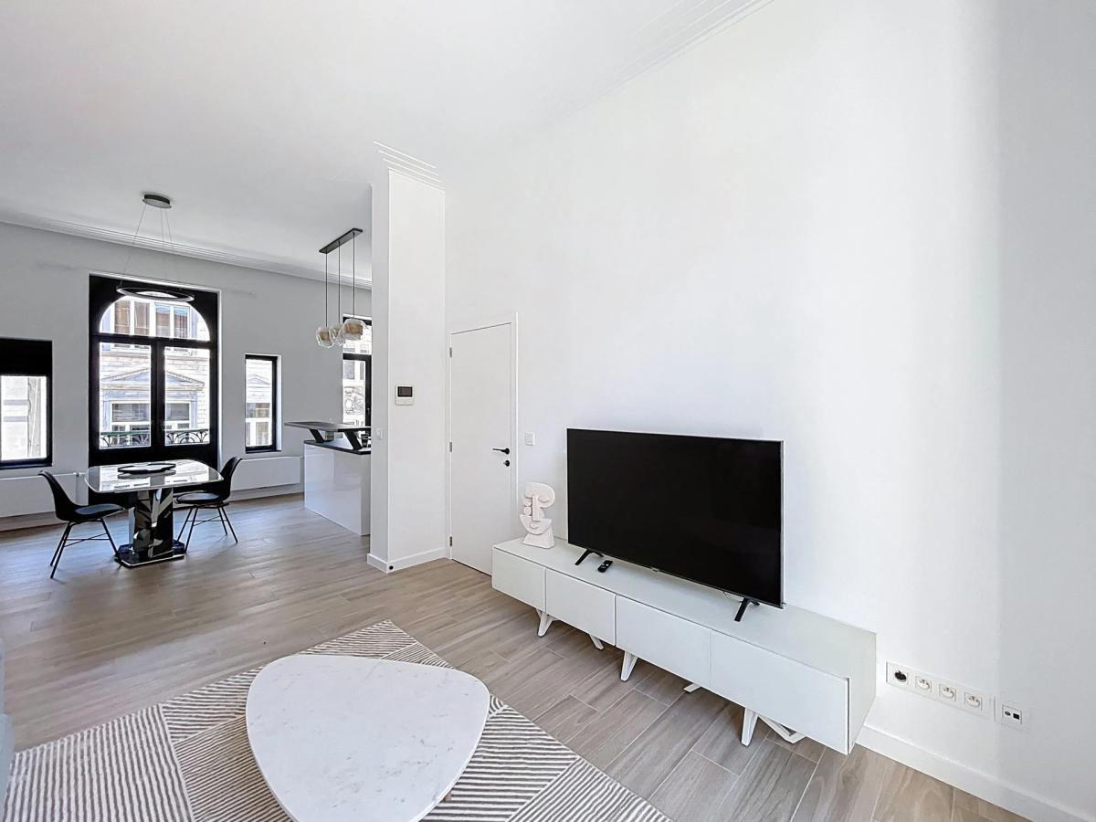 Quartier Européen : Superbe duplex 2 CH. entièrement rénové 