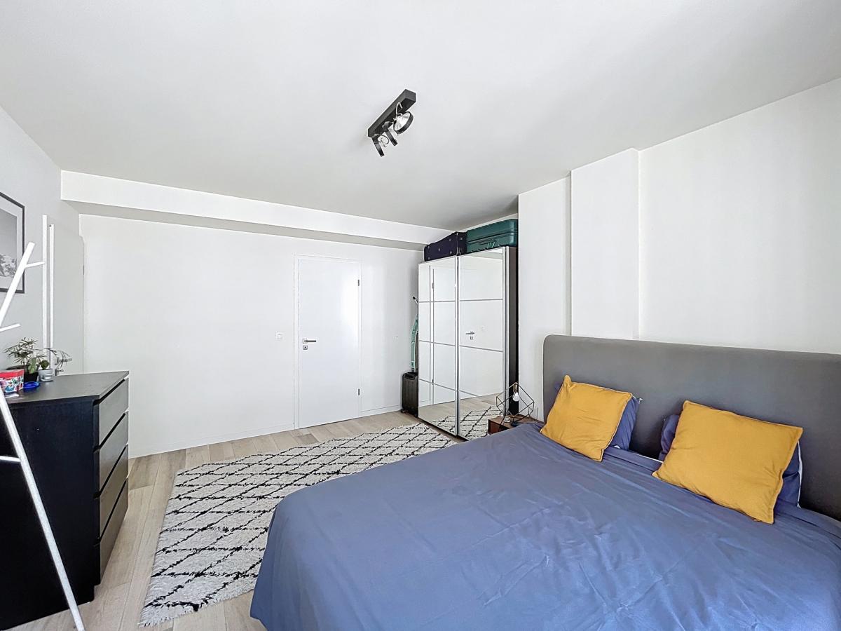 Quartier Européen: Superbe appartement meublé 2 ch +terrasse