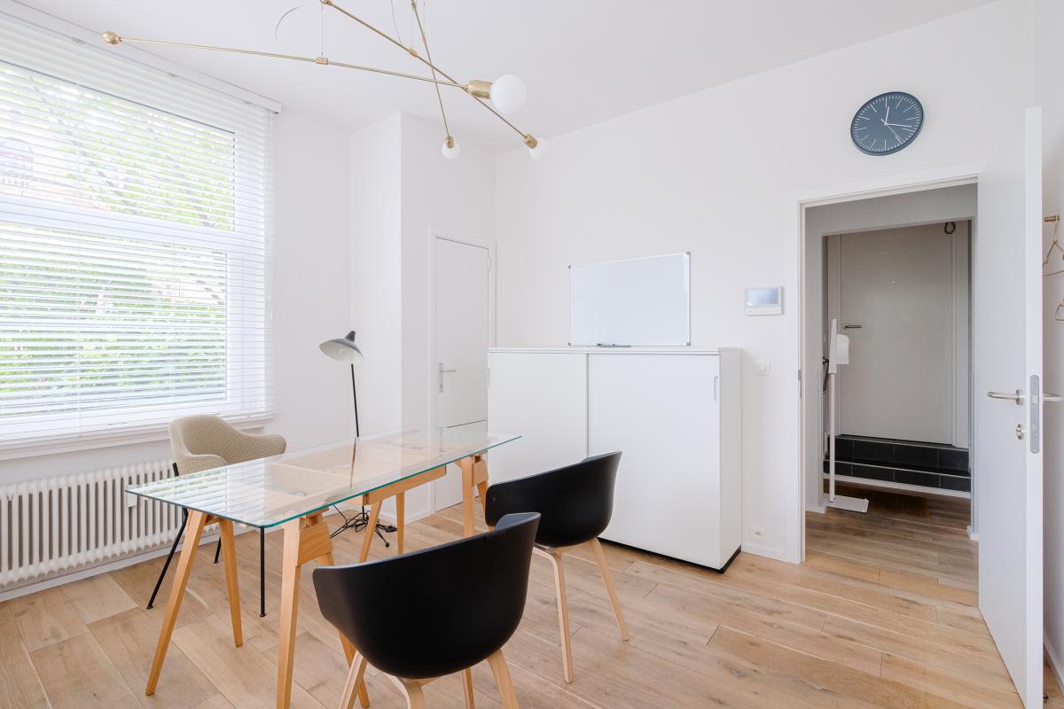  Brugmann Messidor : Rdc 2 chambres + bureau, usage prof lib