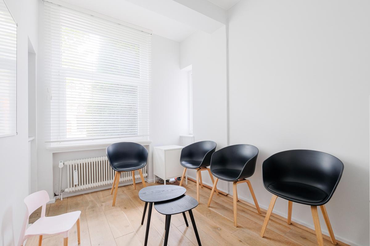  Brugmann Messidor : Rdc 2 chambres + bureau, usage prof lib