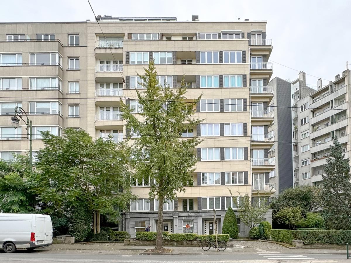  Brugmann Messidor : Rdc 2 chambres + bureau, usage prof lib