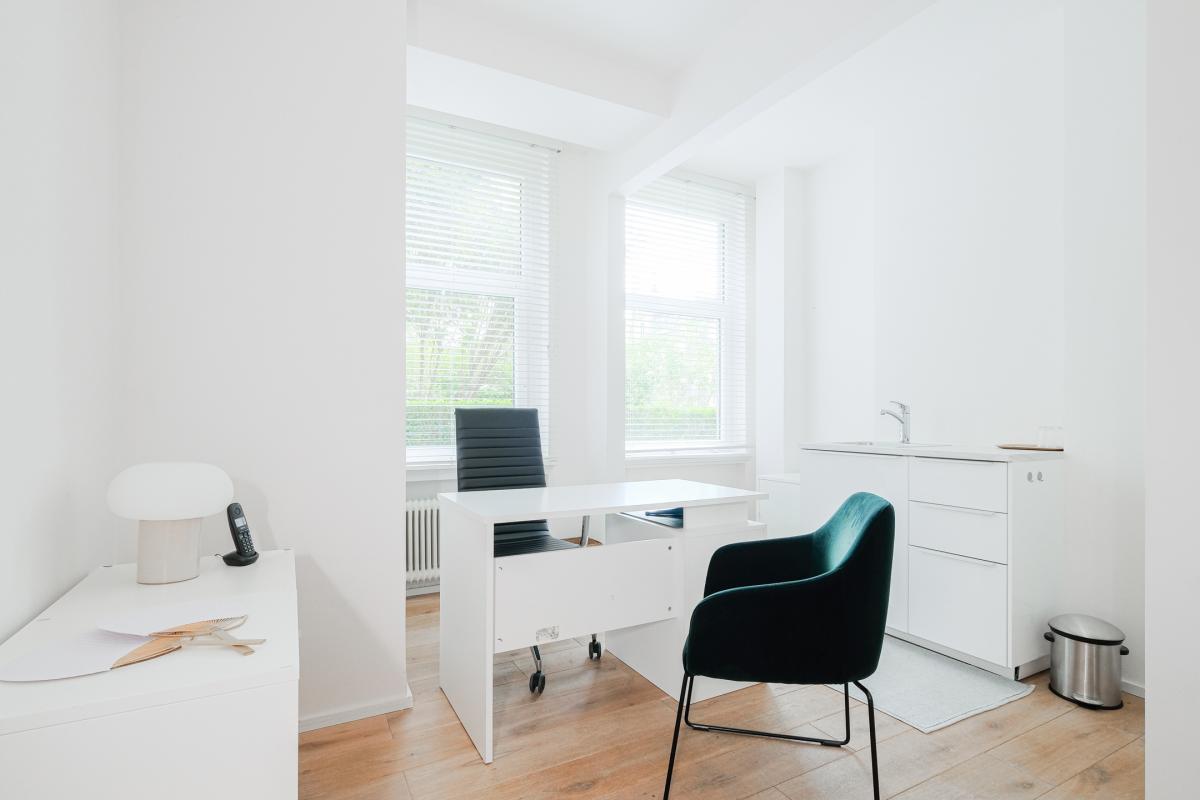  Brugmann Messidor : Rdc 2 chambres + bureau, usage prof lib