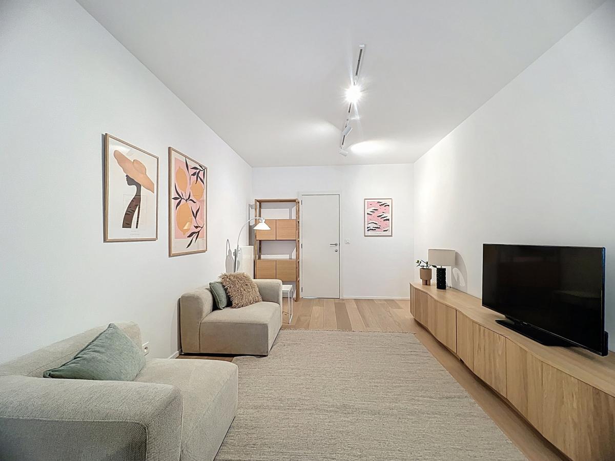 Quartier Congrès : Joli triplex 2 ch avec terrasse et jardin