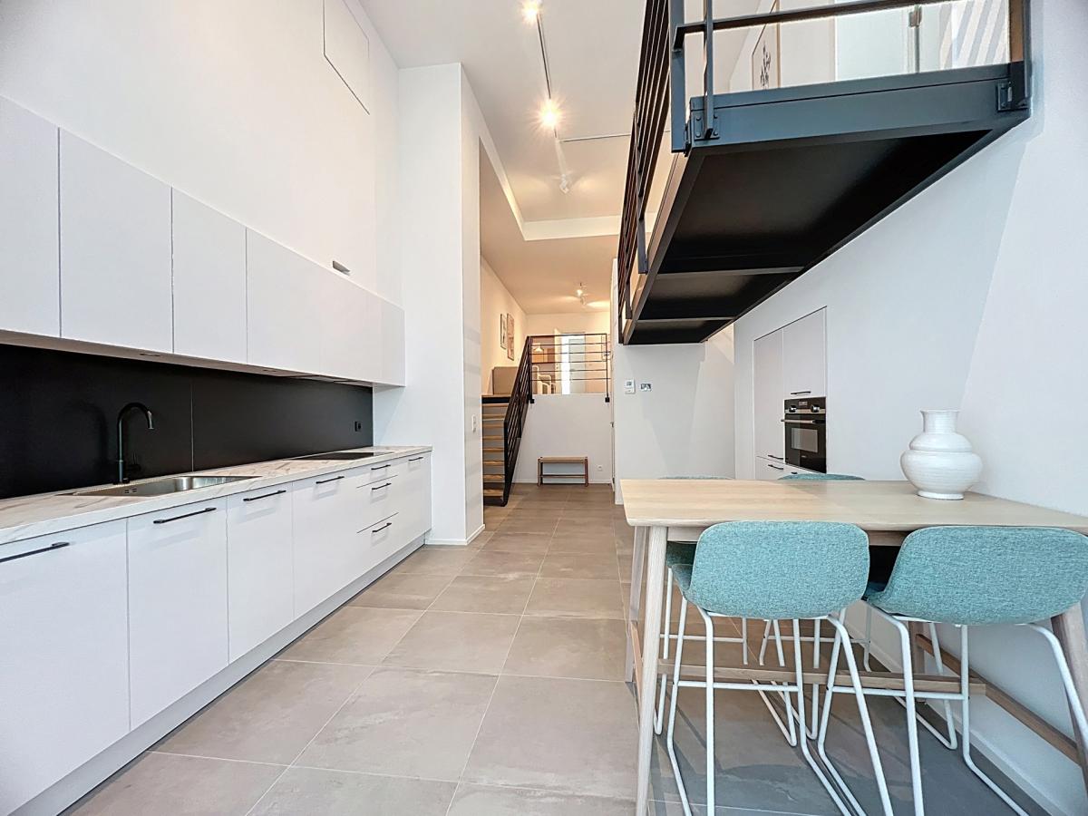 Quartier Congrès : Joli triplex 2 ch avec terrasse et jardin