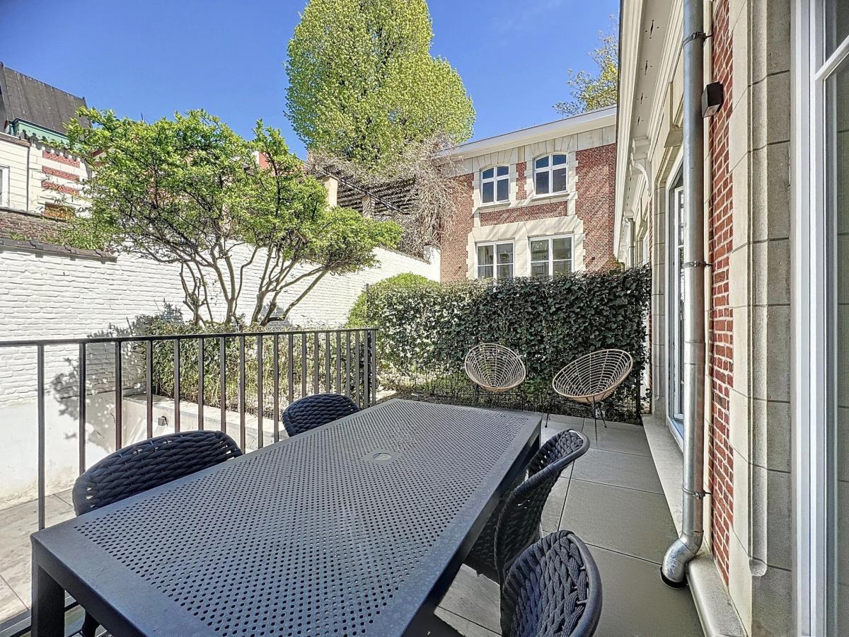 Quartier Congrès : Joli triplex 2 ch avec terrasse et jardin
