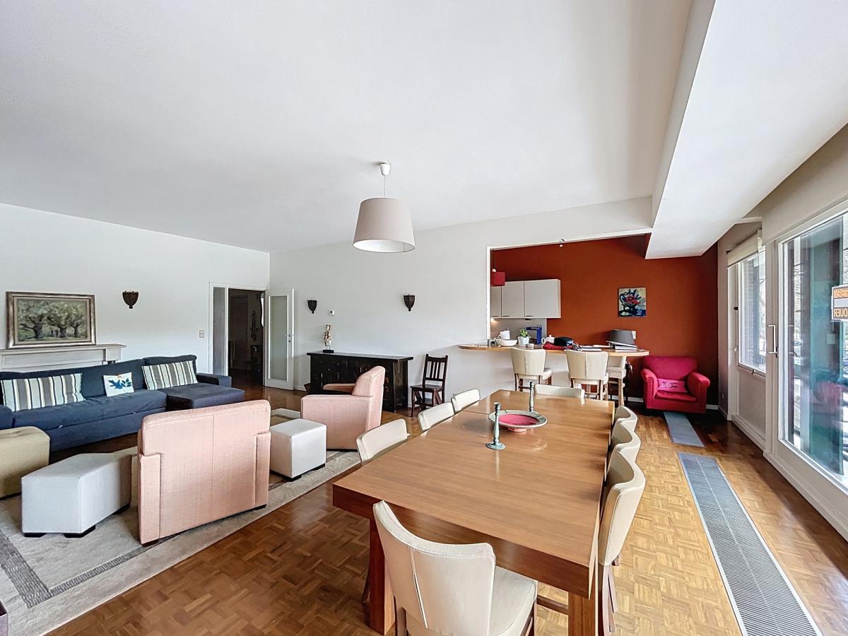 Cinquantenaire : Superbe appartement meublé de 2 chambres