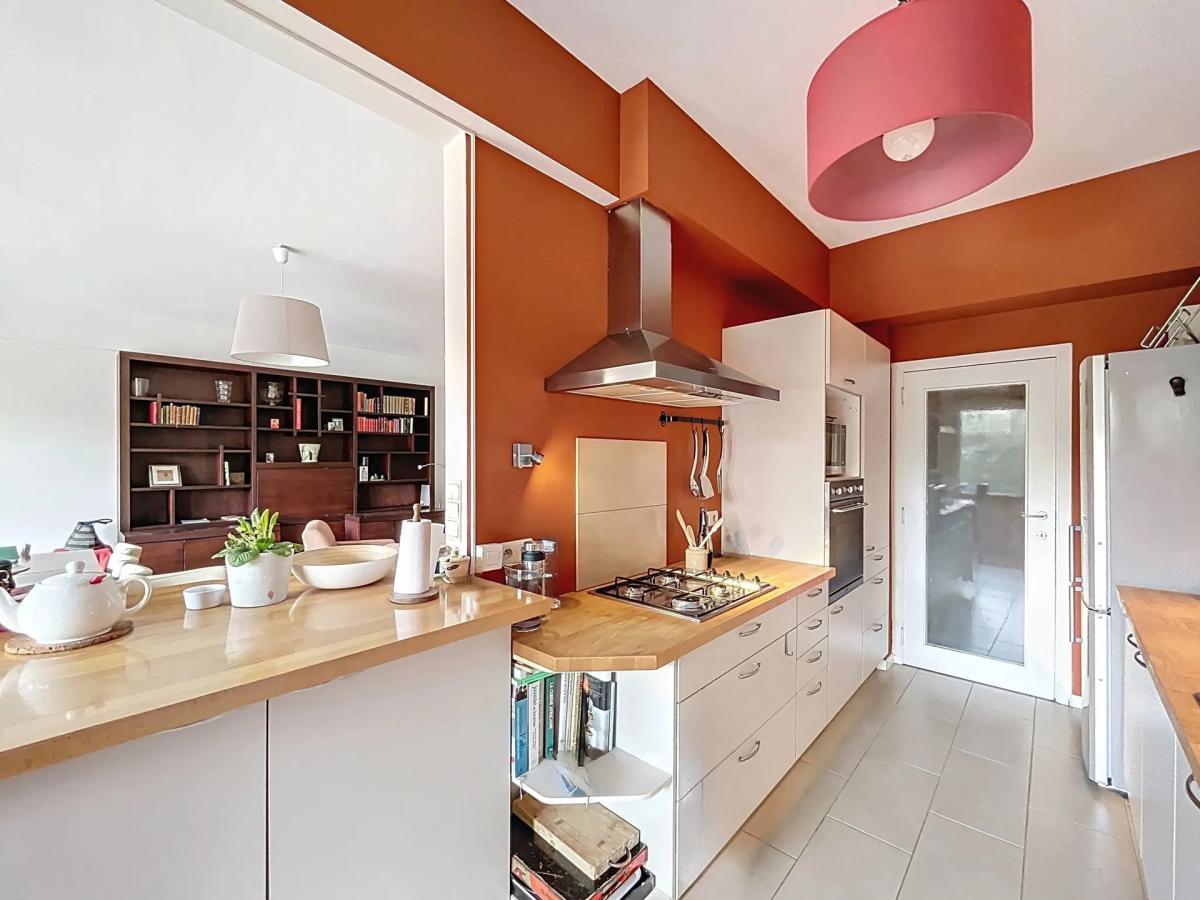 Cinquantenaire : Superbe appartement meublé de 2 chambres