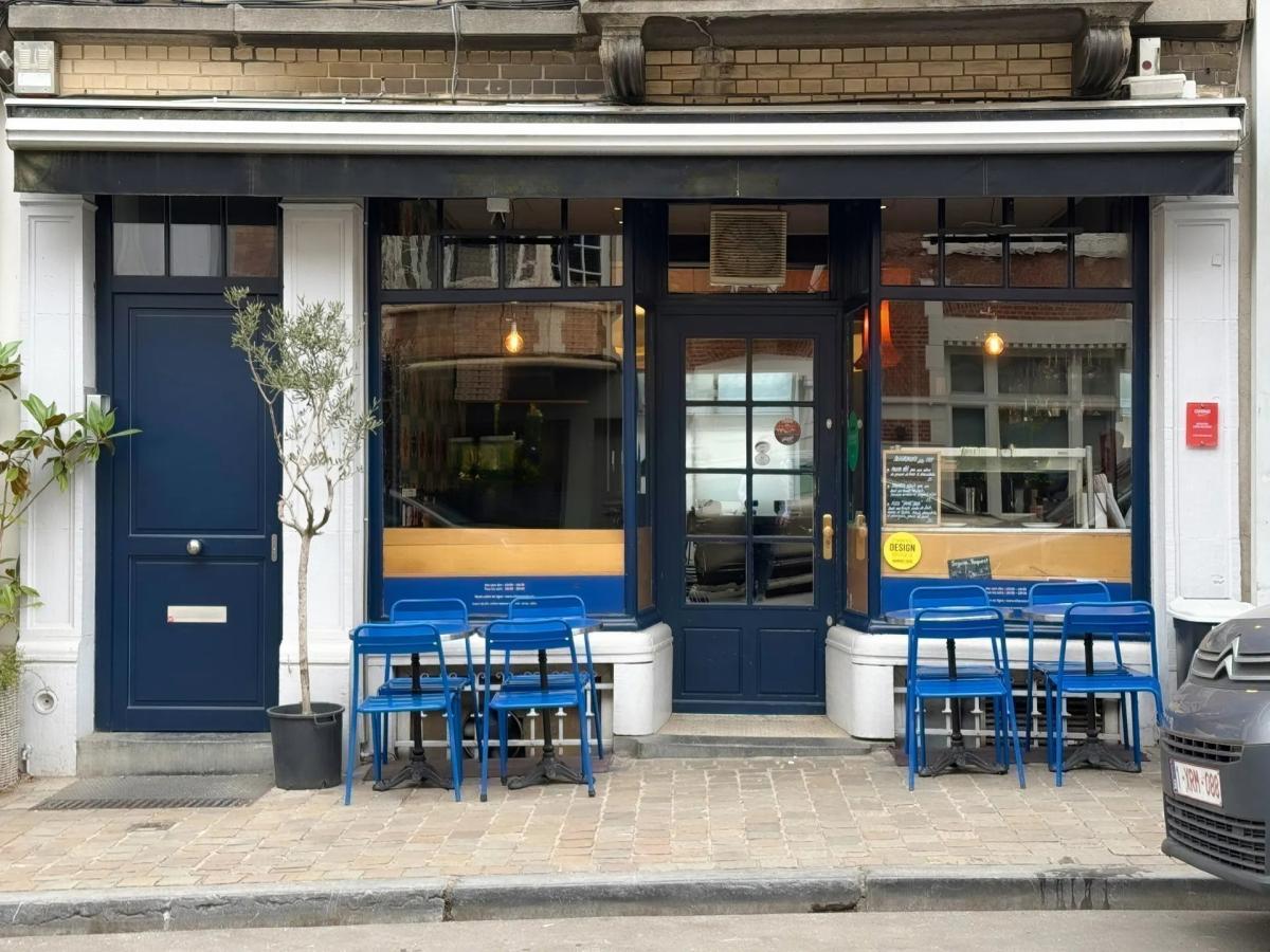 Place Brugmann: Magnifique surface commercial de ± 130 m²