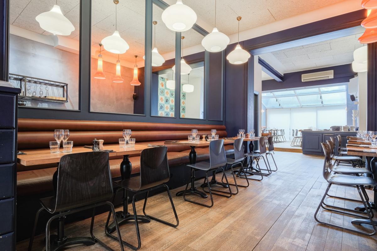 Place Brugmann: Magnifique surface commercial de ± 130 m²