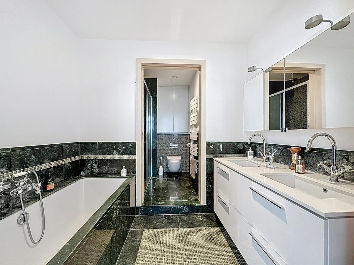 Pl. Brugmann : Somptueux appartement - Immeuble de prestige