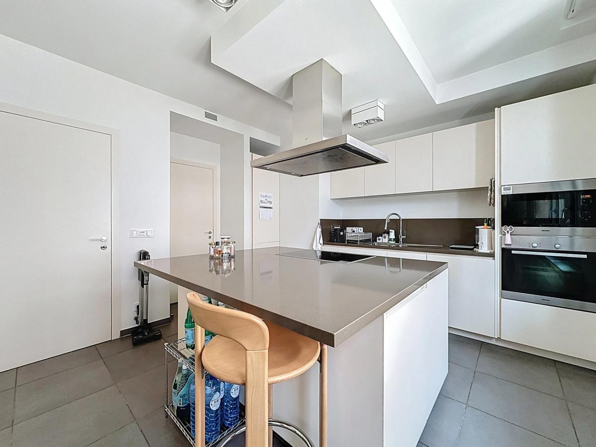 Pl. Brugmann : Somptueux appartement - Immeuble de prestige