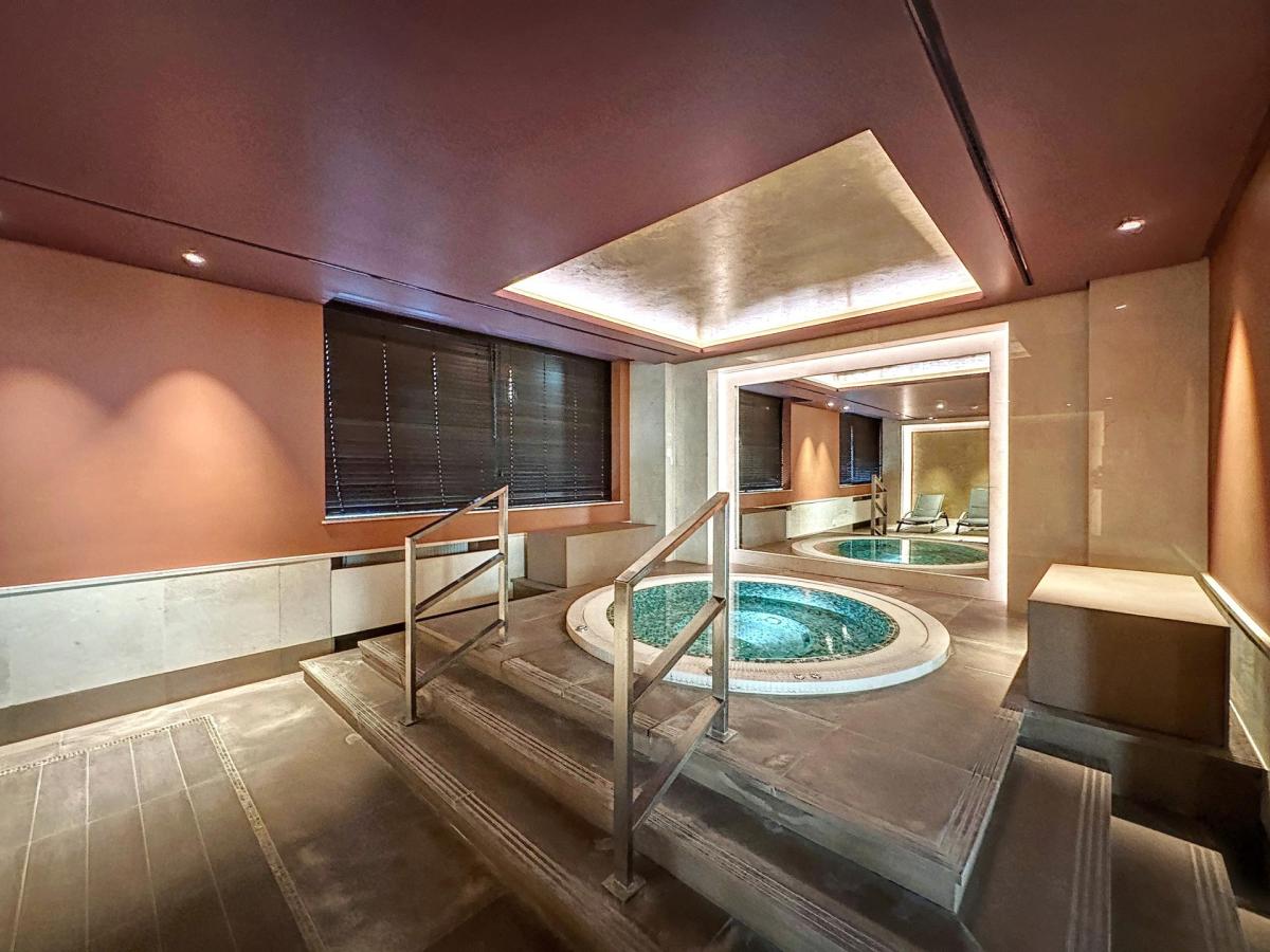 Pl. Brugmann : Somptueux appartement - Immeuble de prestige