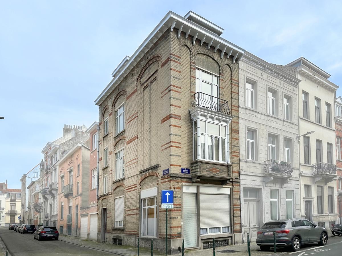Square Ambiorix - Maison de commerce + habitation