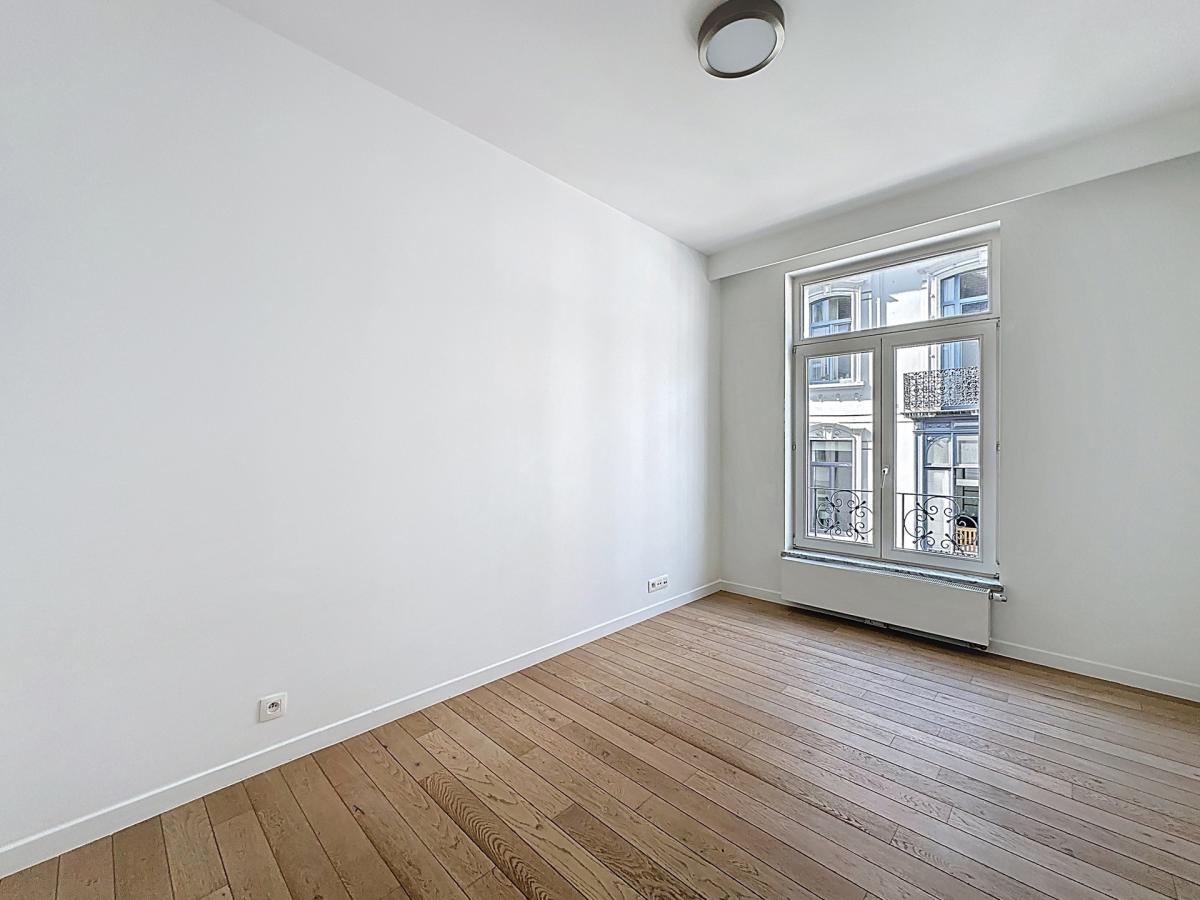 Pl. Stéphanie : Bel appartement de caractère 