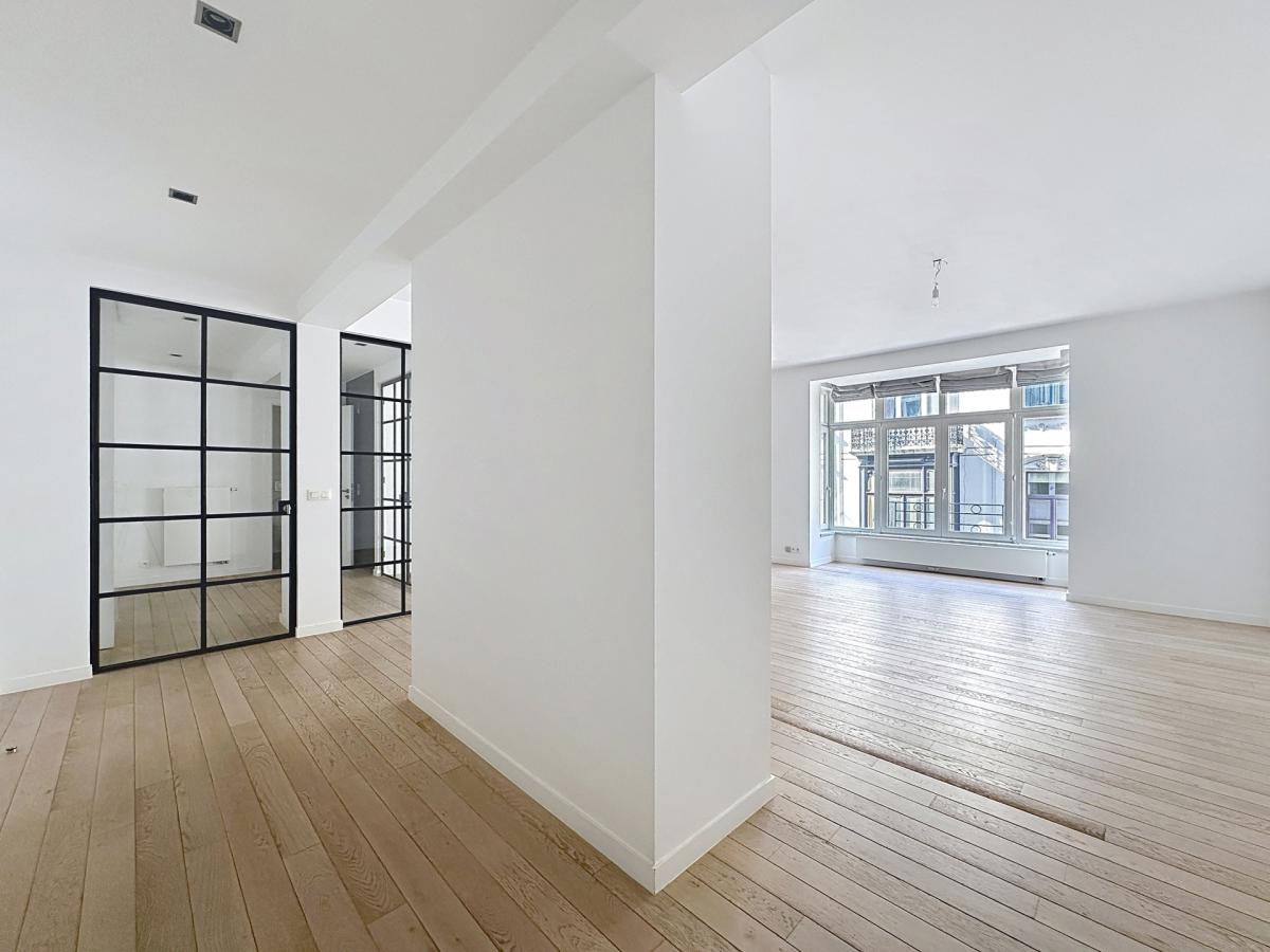 Pl. Stéphanie : Bel appartement de caractère 