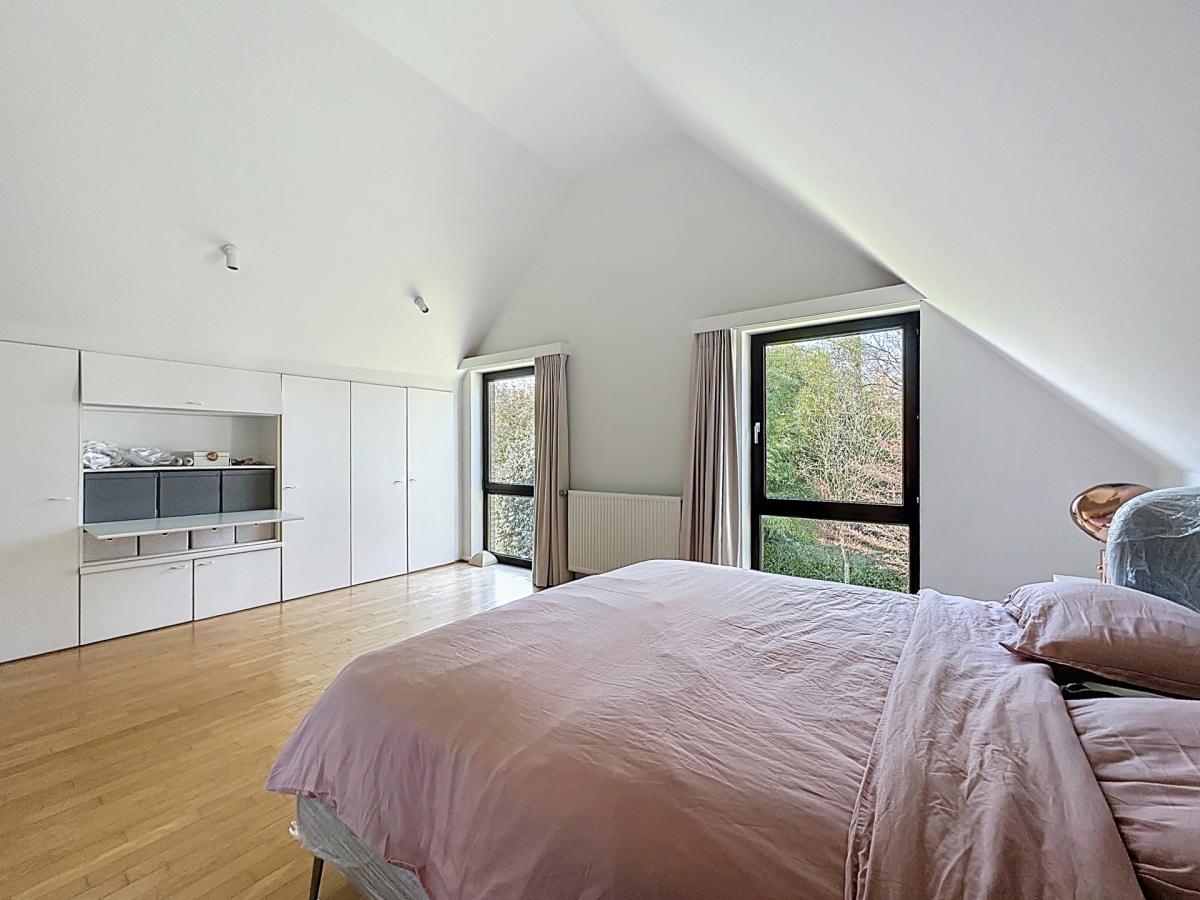 Bosveldweg : Superbe villa avec un vaste jardin + parking