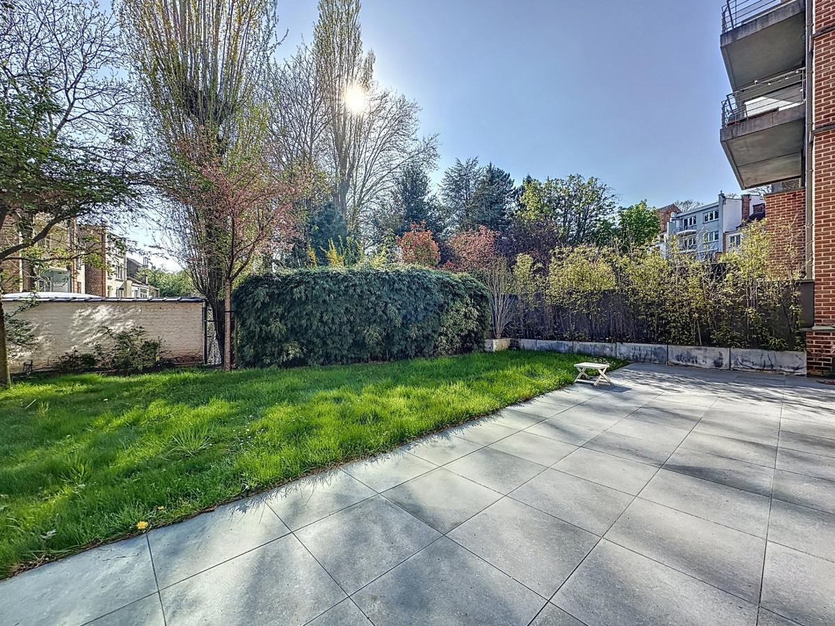 Ixelles/Watermael : Magnifique RDC avec jardin orienté SO
