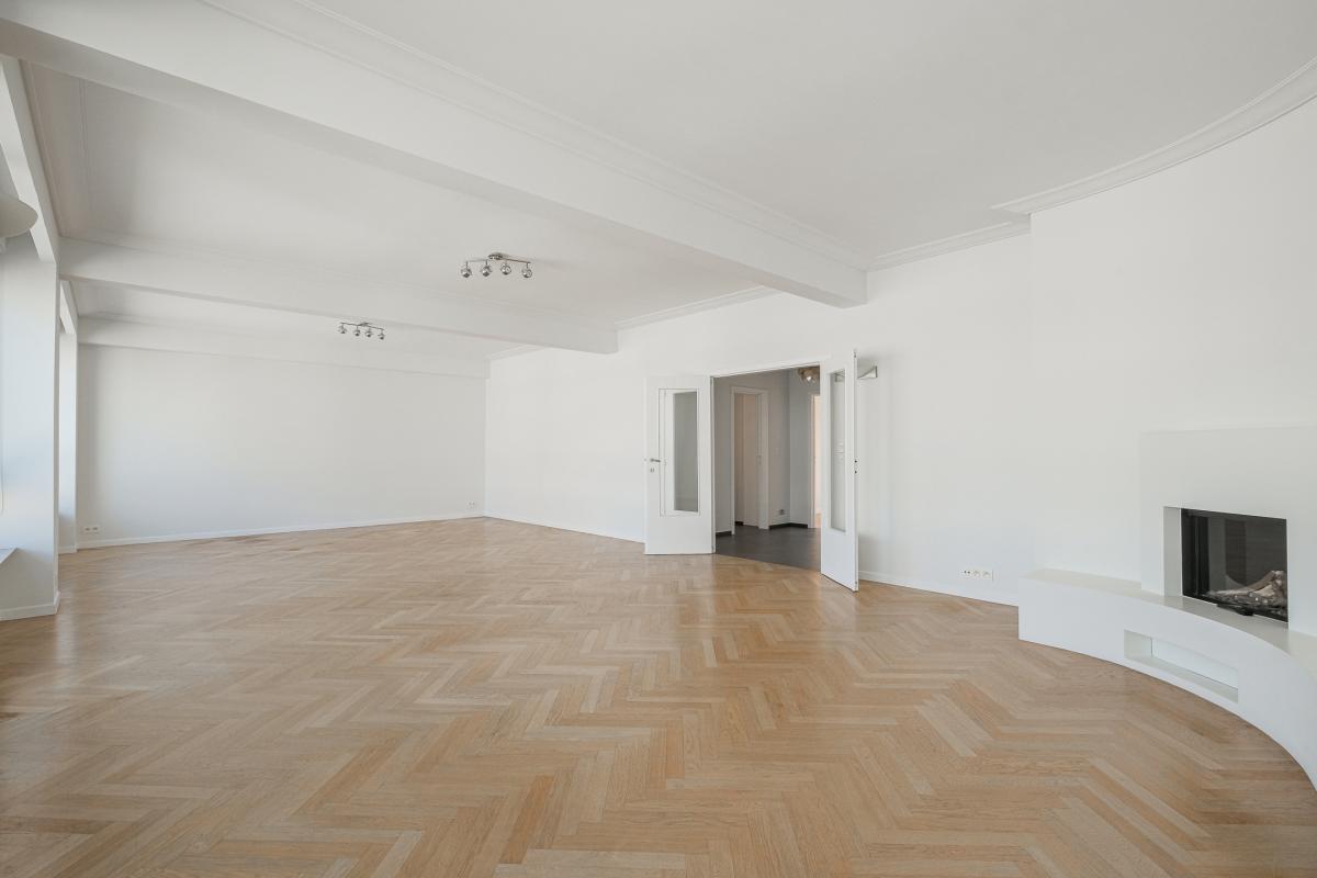 Abbaye de la Cambre : Superbe appartement rénové 2 chambres 