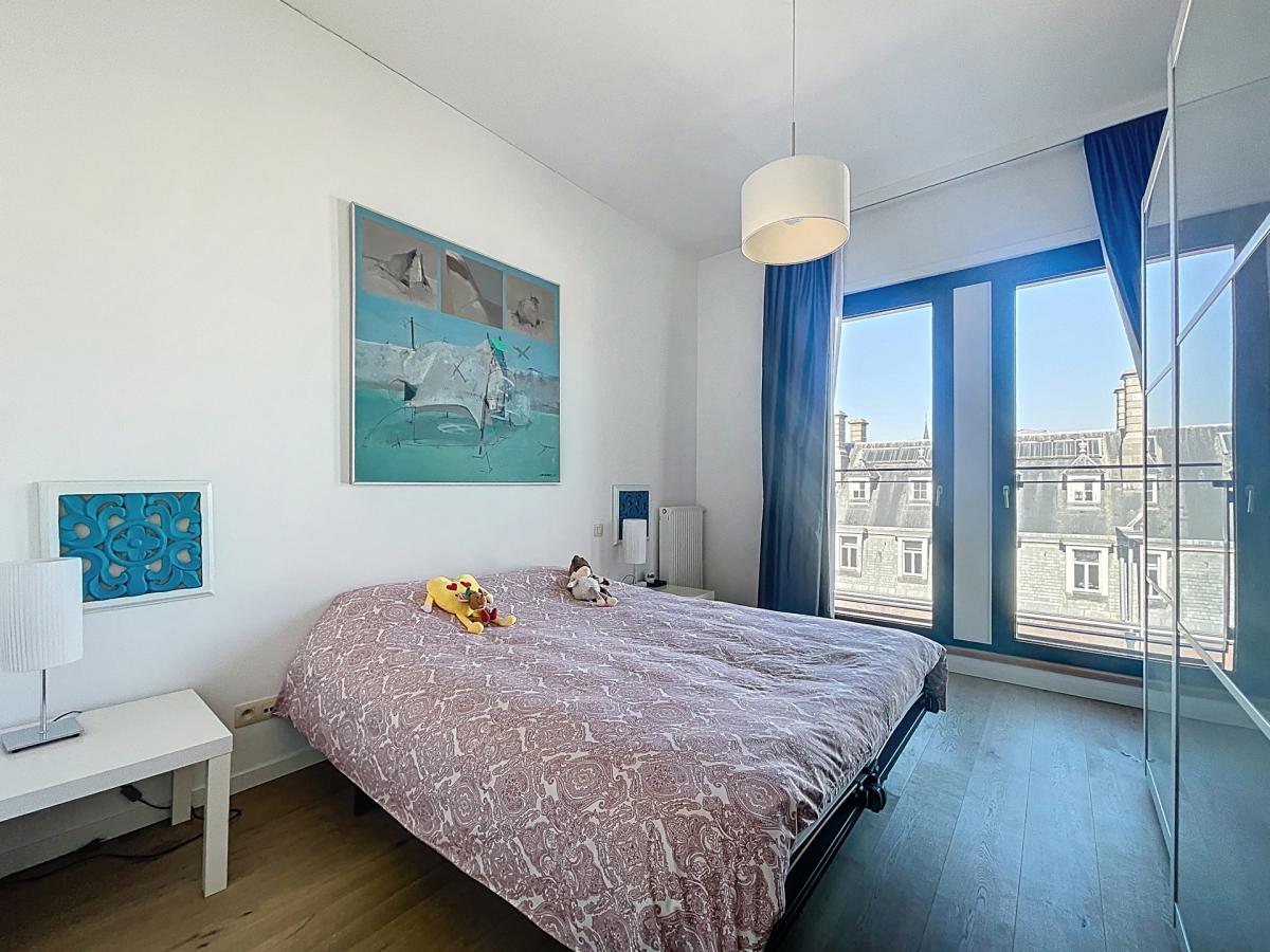 Petit Sablon : Charmant appartement meublé de 2 CH. + balcon