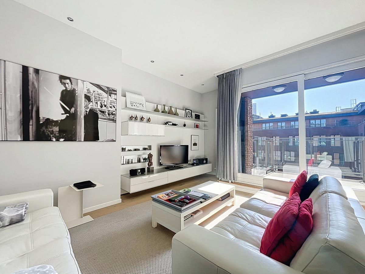 Petit Sablon : Charmant appartement meublé de 2 CH. + balcon