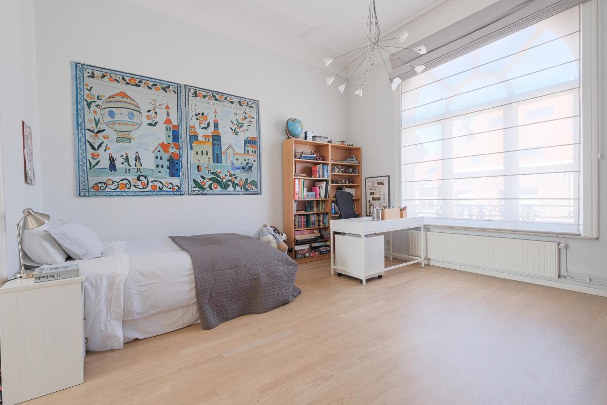 SOUS OFFRE !! Saint-Gilles : Splendide maison 5 chambres + atelier garage