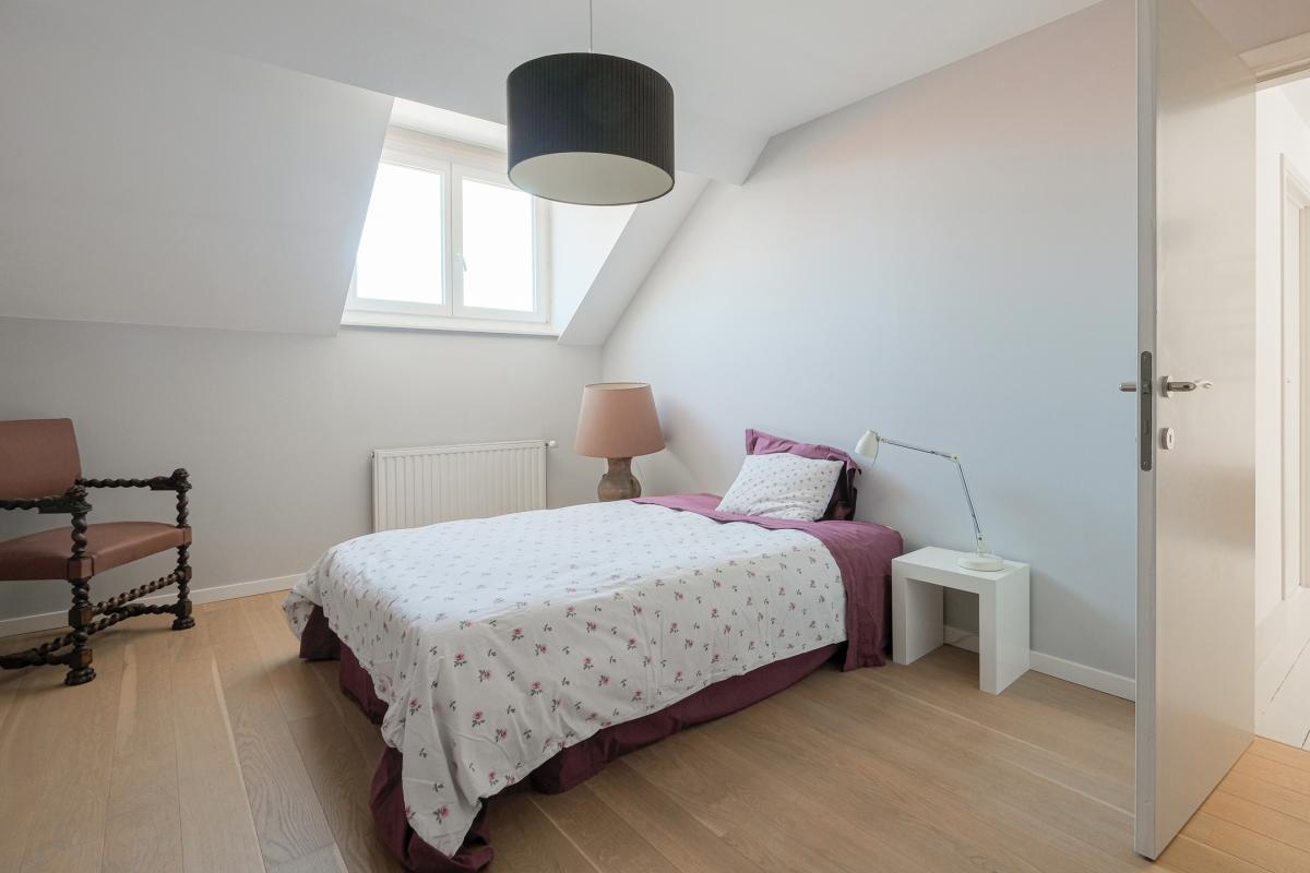 SOUS OFFRE !! Saint-Gilles : Splendide maison 5 chambres + atelier garage